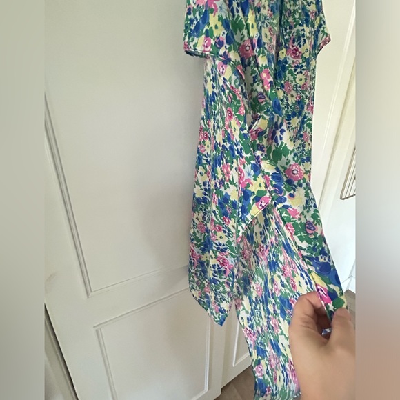 Boutique brand floral beach kimono. One size. - Picture 2 of 5